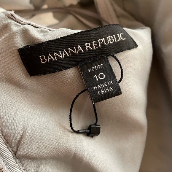 Worn Once BR Floral Dress - Picture 7 of 8